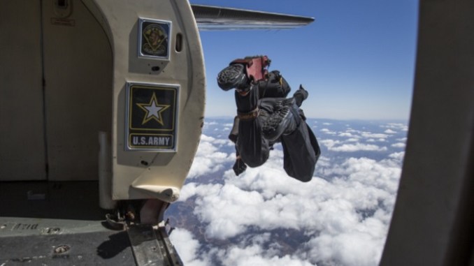 Golden Knights jump from C-31A Troopship during 2017 Marine Corps Air Station Miramar Air Show on September 22, 2017. (Photo by Lance Corporal Becky Calhoun, USMC)