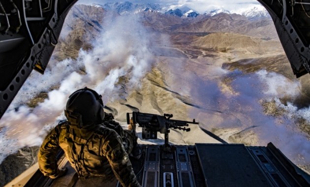 CH-47F Crew Chief over Afghanistan (photo USAF Tech Sgt Gregory Brook, March 15, 2018).