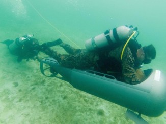 Marine Corps diver propulsion training