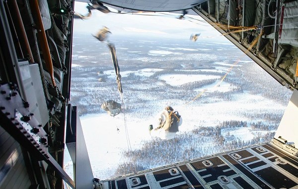 Winter Parachute Jump March 2018. Photo by SOCEUR.