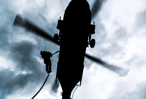 1-10th SFGA Special Forces Soldier fastroping from a Black Hawk helicopter in Europe (photo SOCEUR 2016).