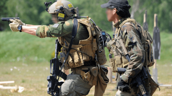 Combat Pistol Shooting at ISTC Range (Photo ISTC Flickr).